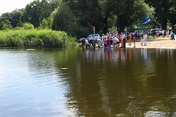 Zarybianie jeziora Węgorzyno