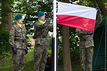 Uroczystość  pod Pomnikiem Poległych w Służbie RP