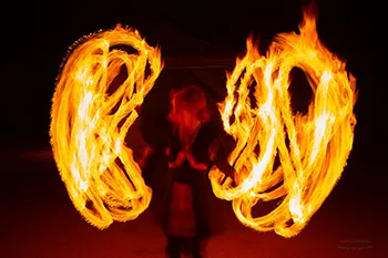 Pokaz tańca z ogniem