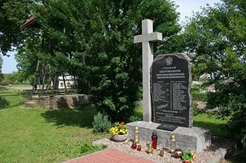 Pomnik pomordowanych w Kuropatnikach