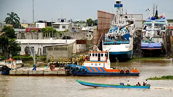 Ecuador - Santiago de Guayaquil and the Guayas River