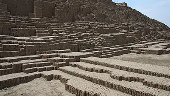 Peru - Lima - Huaca Pucllana